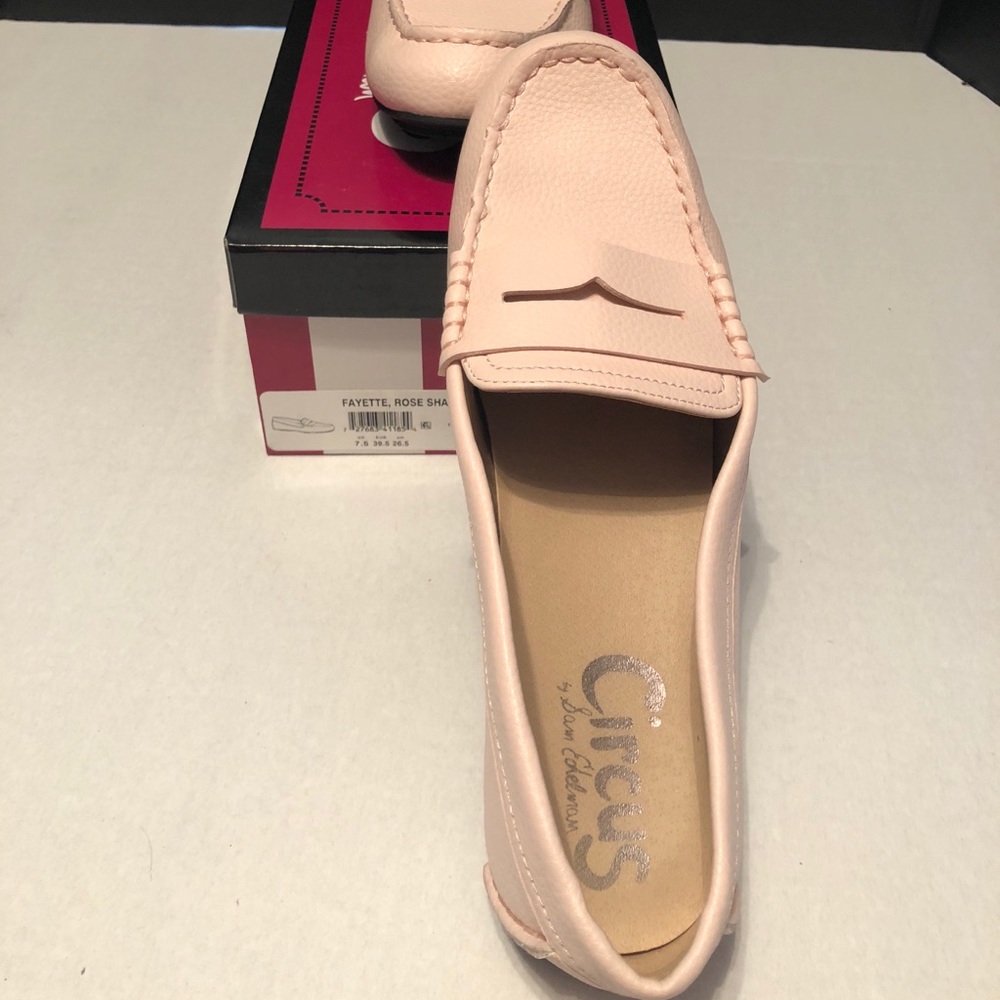 Sam Edelman Loafer in soft pink.  Size 9.5